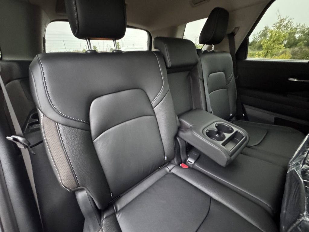 2025 Nissan Pathfinder SL photo 22