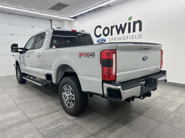 2026 Ford F-350 Lariat photo 3