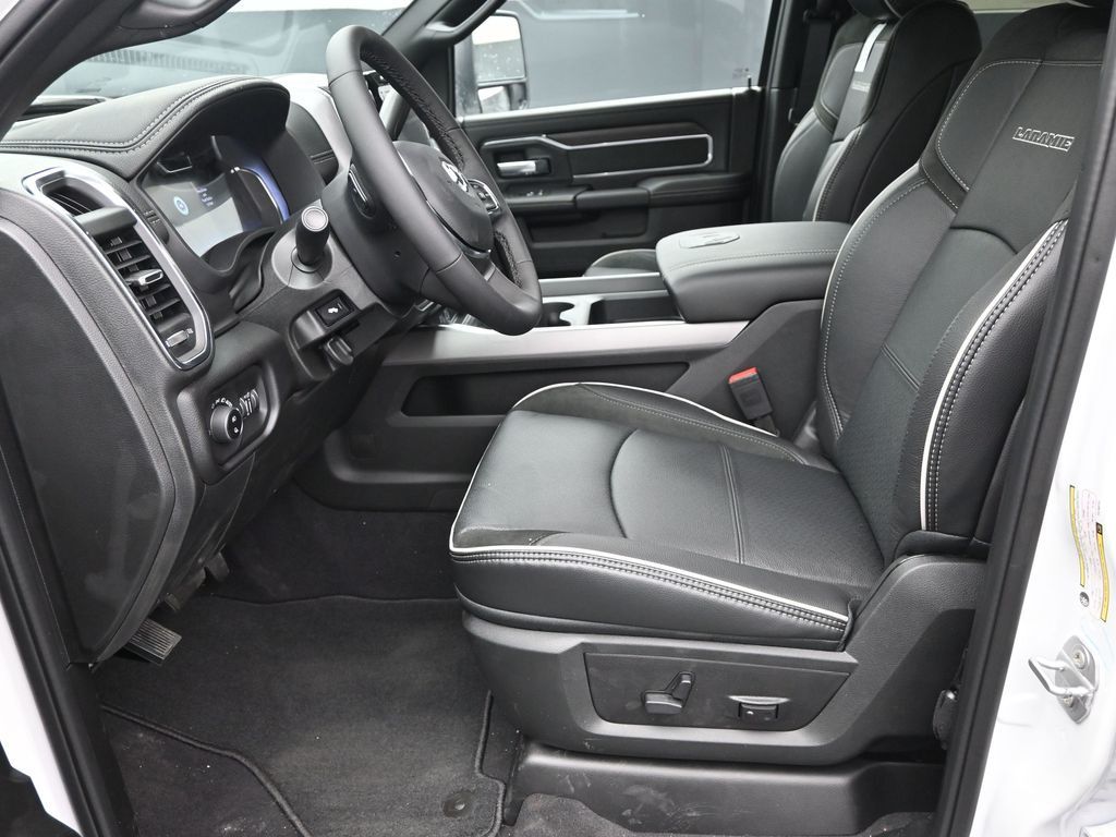 2026 Ram 2500 Laramie photo 10