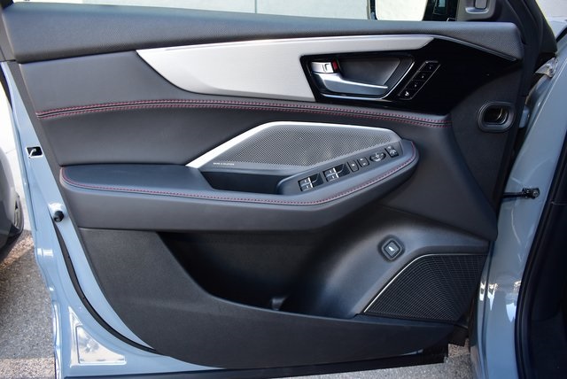 2026 Acura MDX SH-AWD A-Spec Advance photo 4