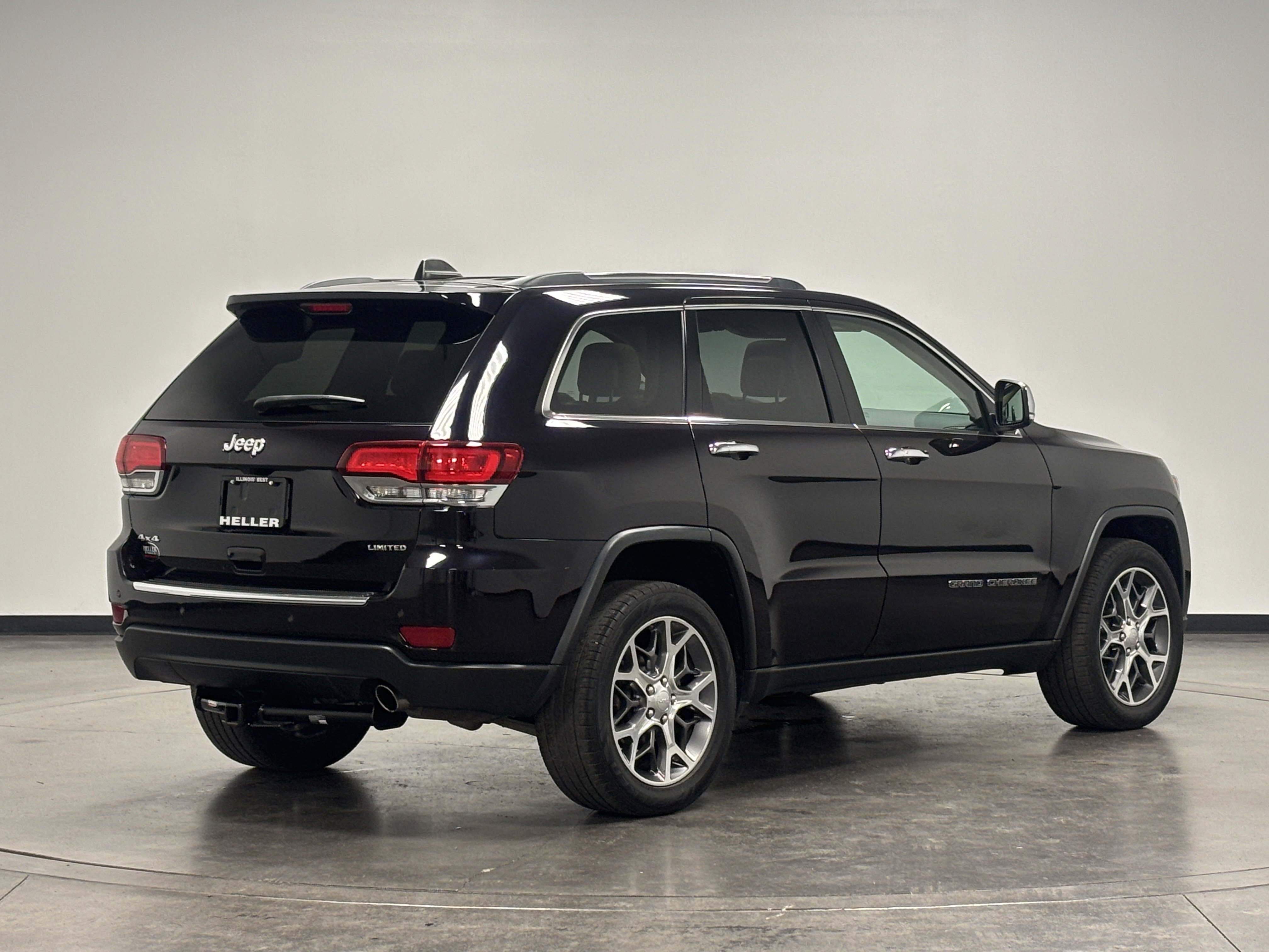 2020 Jeep Grand Cherokee Limited photo 2