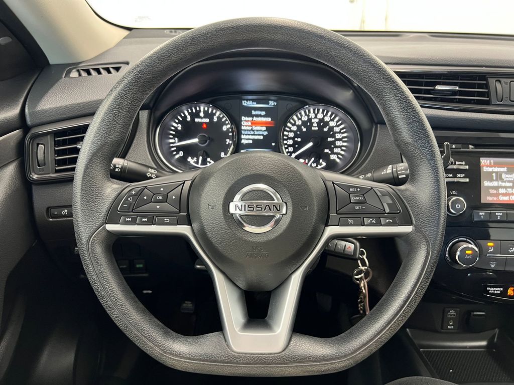 2017 Nissan Rogue S photo 14