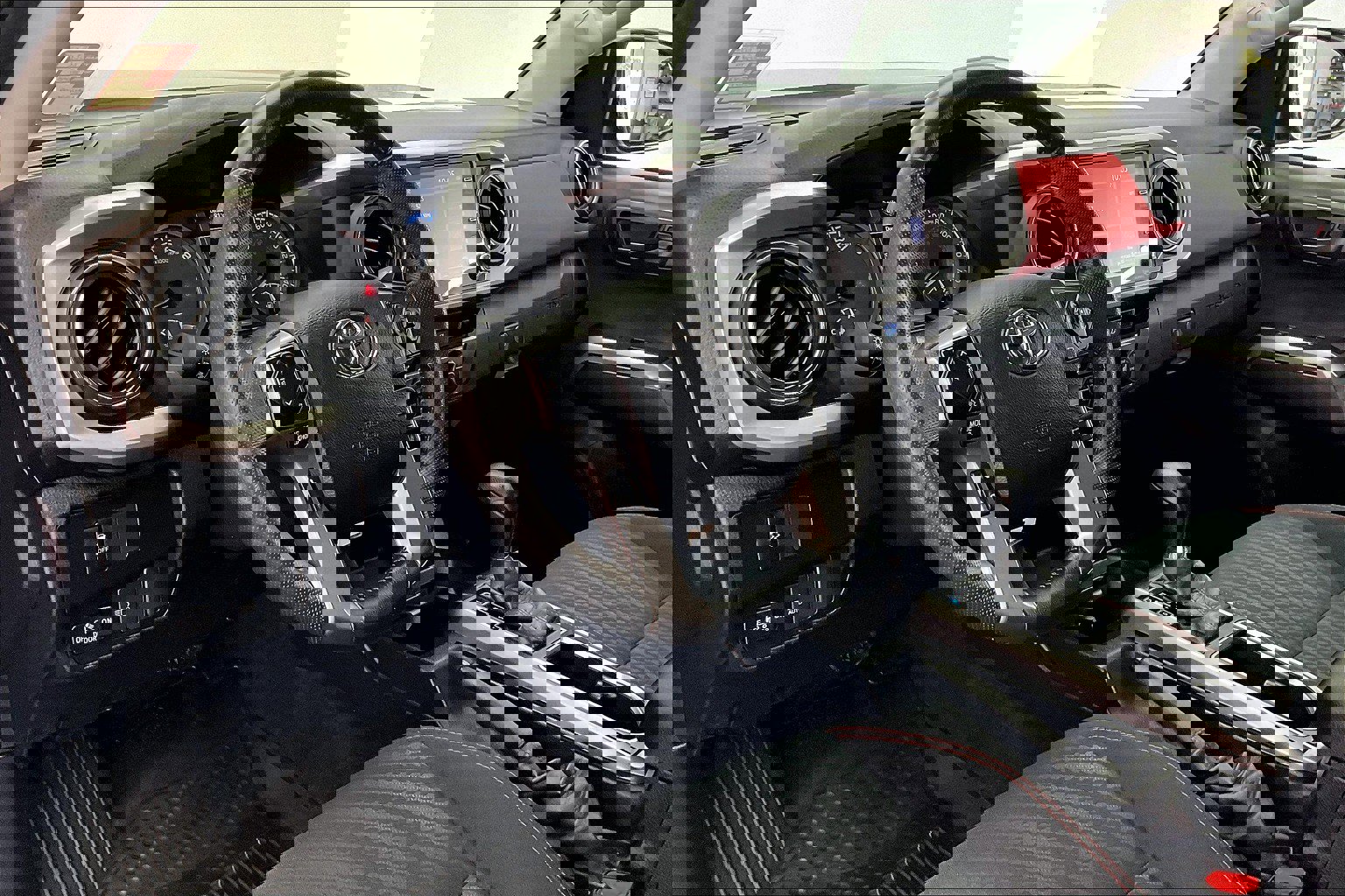 2022 Toyota Tacoma SR5 photo 13