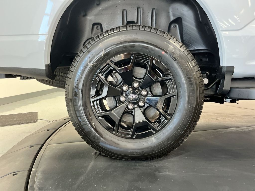 2025 Ford F-150 Lightning XLT photo 10