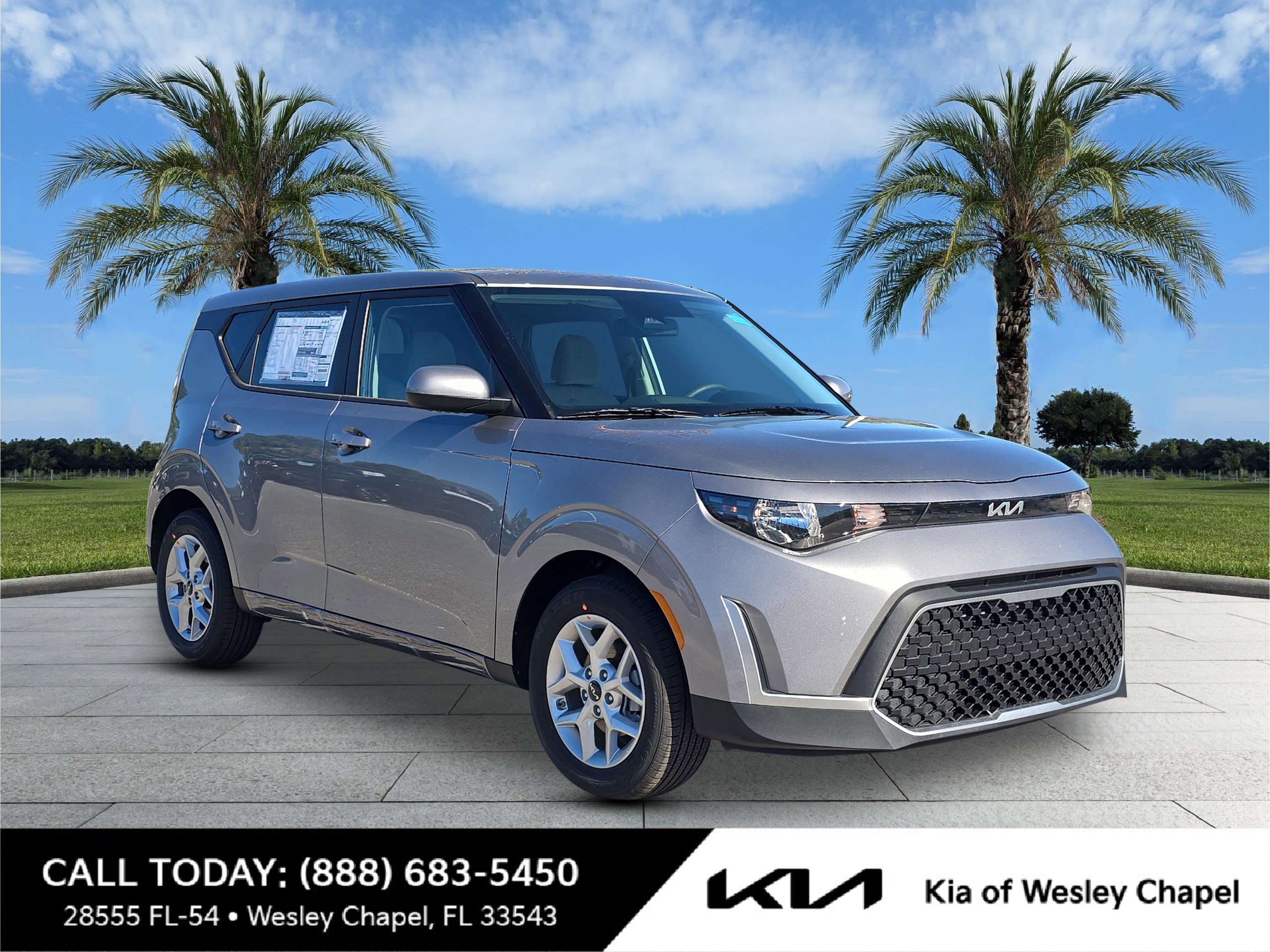 2025 Kia Soul LX's photo
