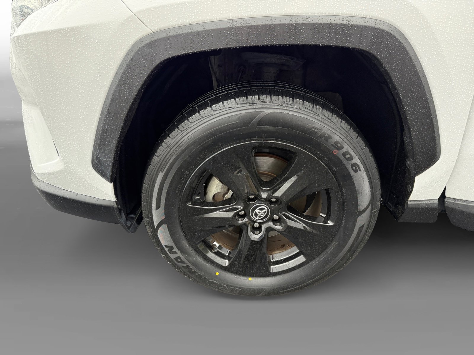 2021 Toyota RAV4 XLE photo 9