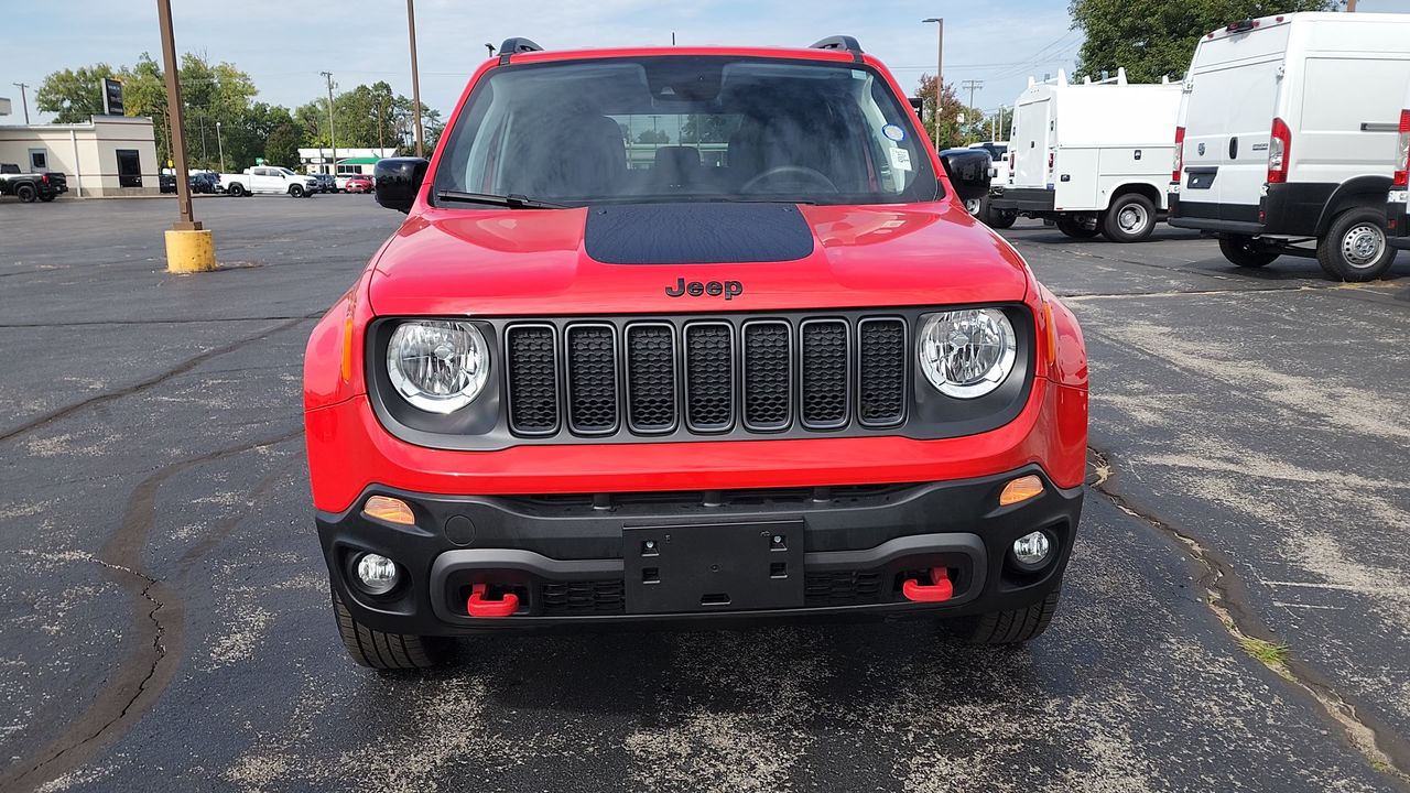 2023 Jeep Renegade Trailhawk photo 3