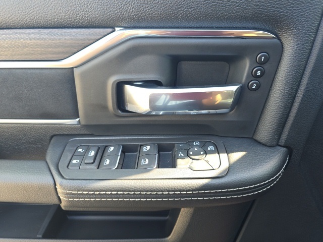 2026 Ram 2500 Laramie photo 14