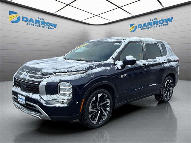 2023 Mitsubishi Outlander Plug-In Hybrid SE's photo