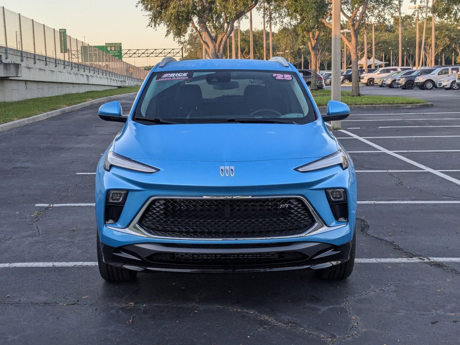 2025 Buick Encore GX Sport Touring photo 2