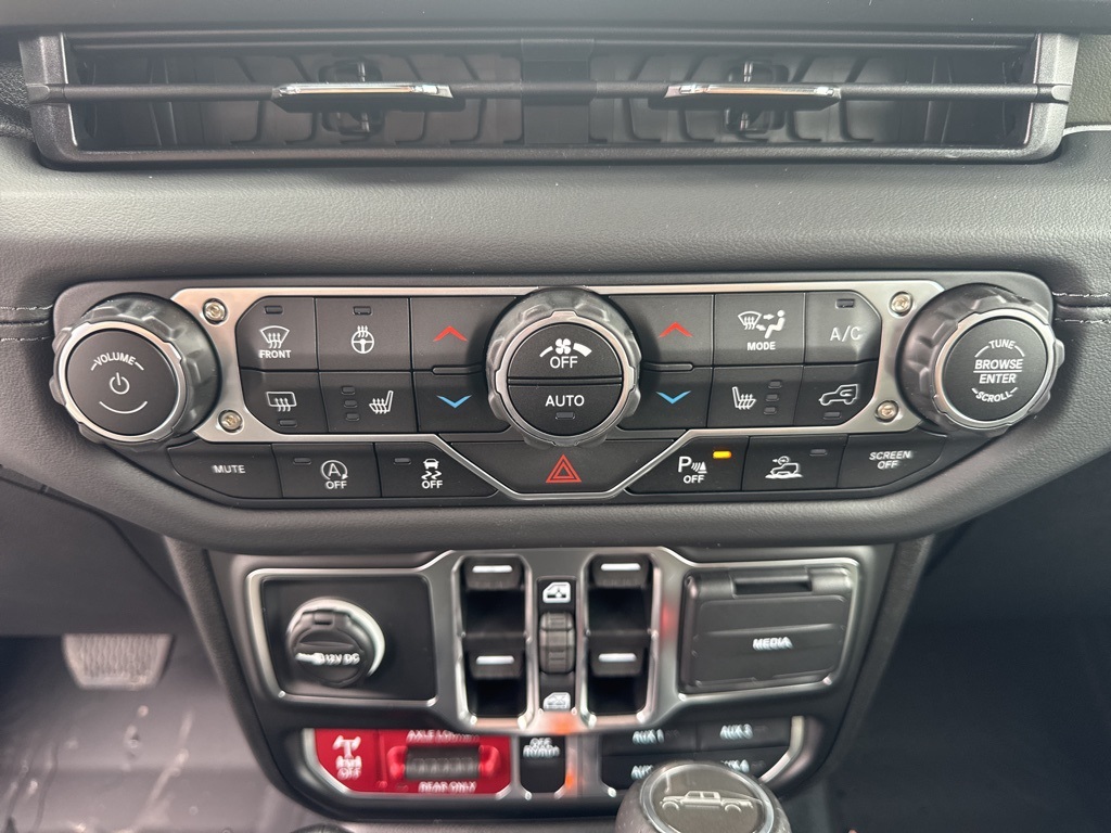2025 Jeep Gladiator Mojave photo 39