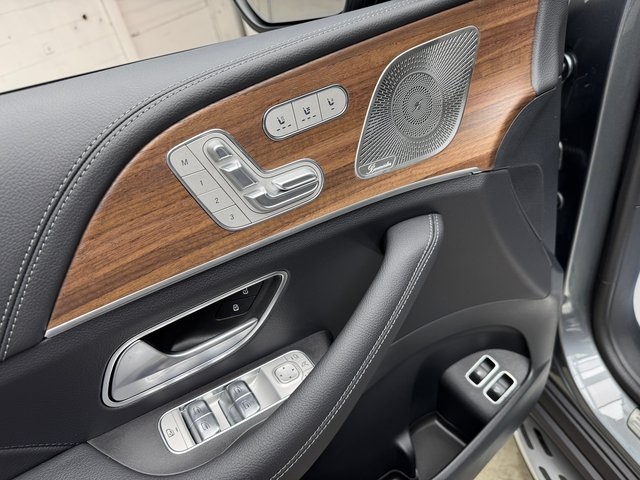 2026 Mercedes Benz GLE 450e 4MATIC photo 11