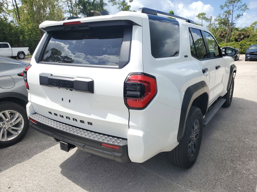 2025 Toyota 4Runner SR5 photo 5