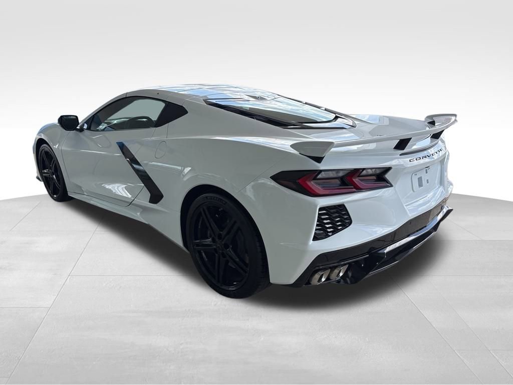 2026 Chevrolet Corvette Stingray 2LT photo 3