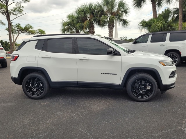 2025 Jeep Compass Latitude photo 8