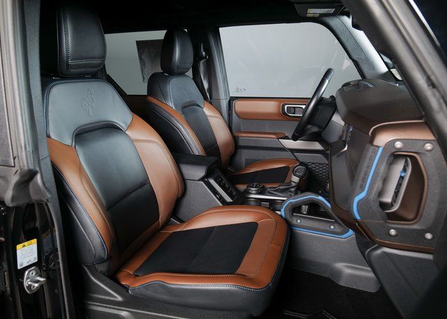 2023 Ford Bronco Outer Banks photo 3