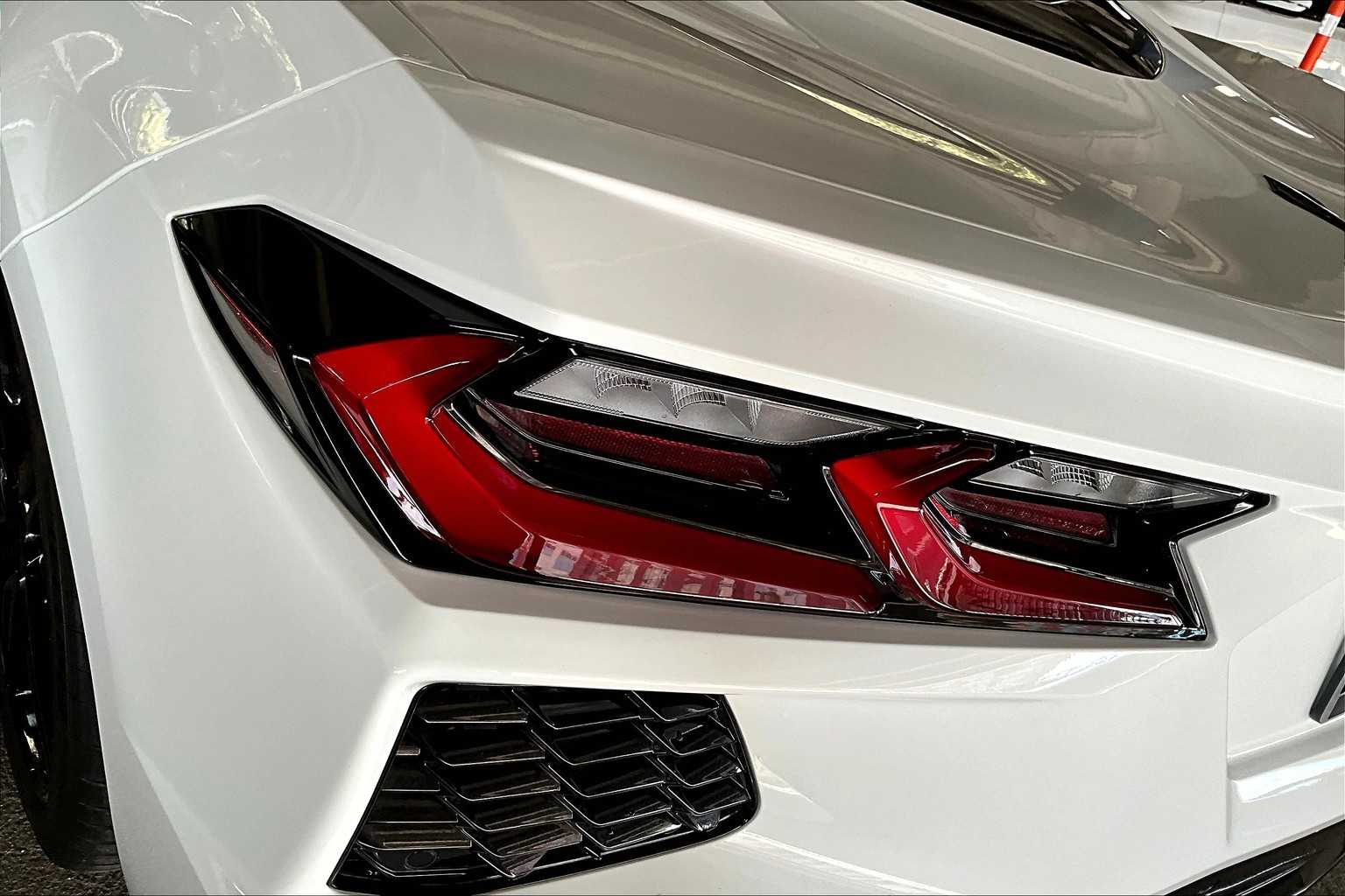 2025 Chevrolet Corvette 1LT photo 25