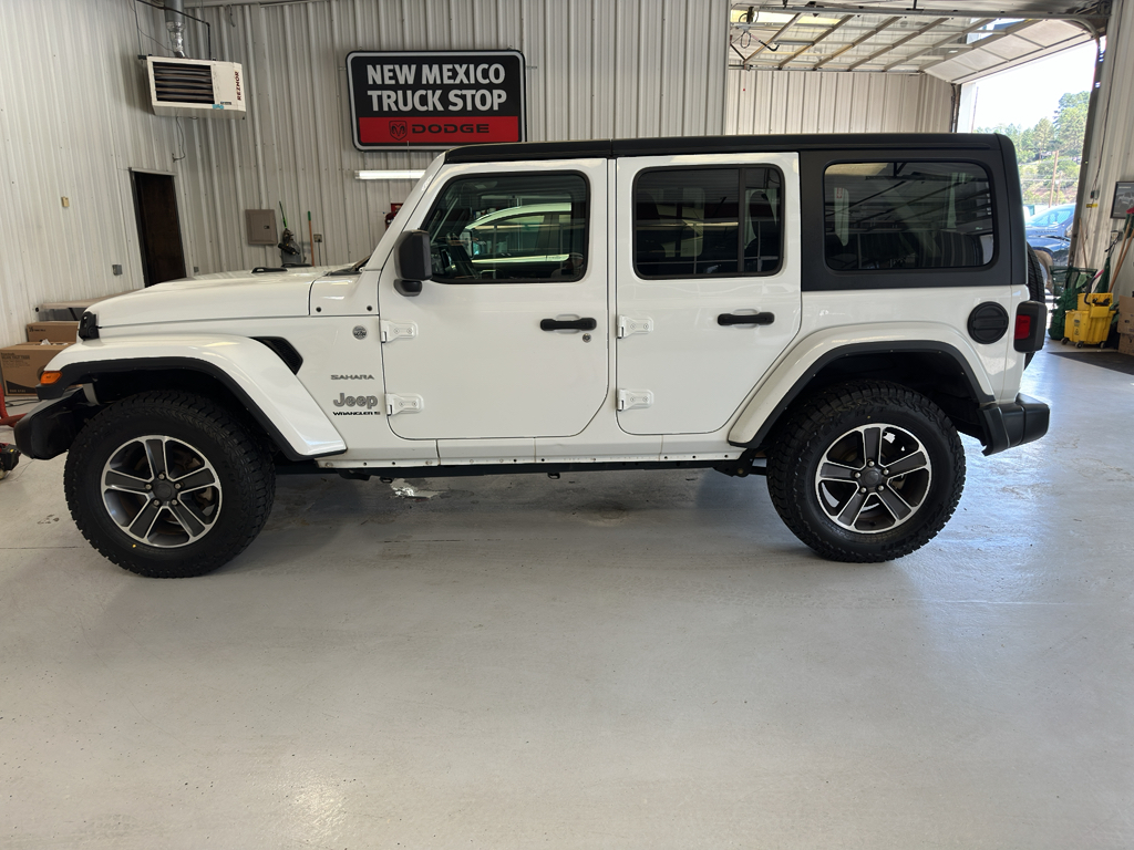 2023 Jeep Wrangler Sahara photo 7