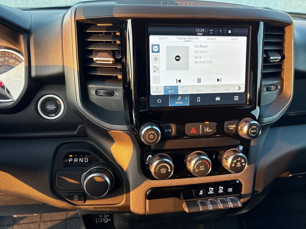 2025 Ram 1500 Tradesman photo 16
