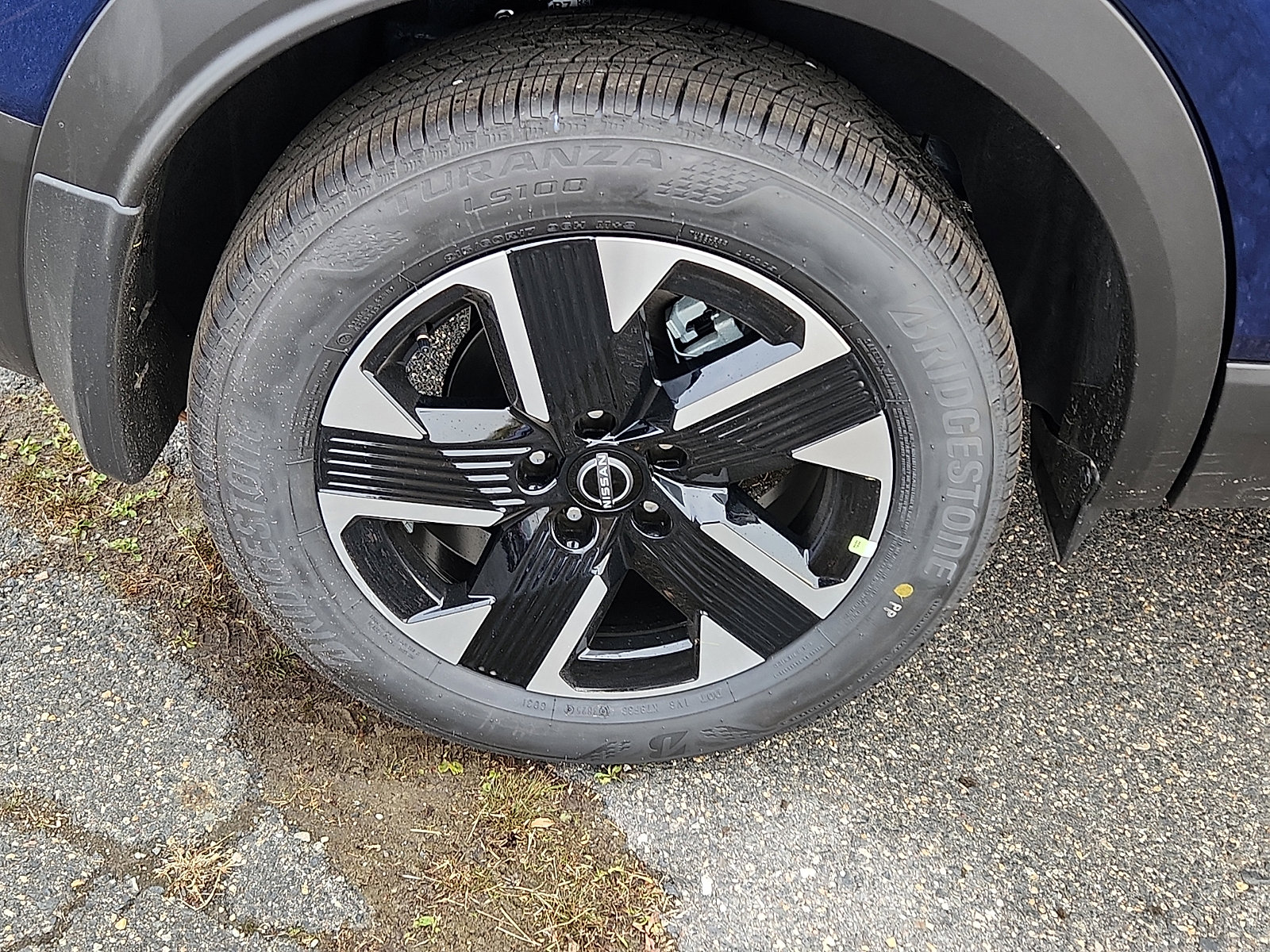 2026 Nissan Kicks SV photo 4