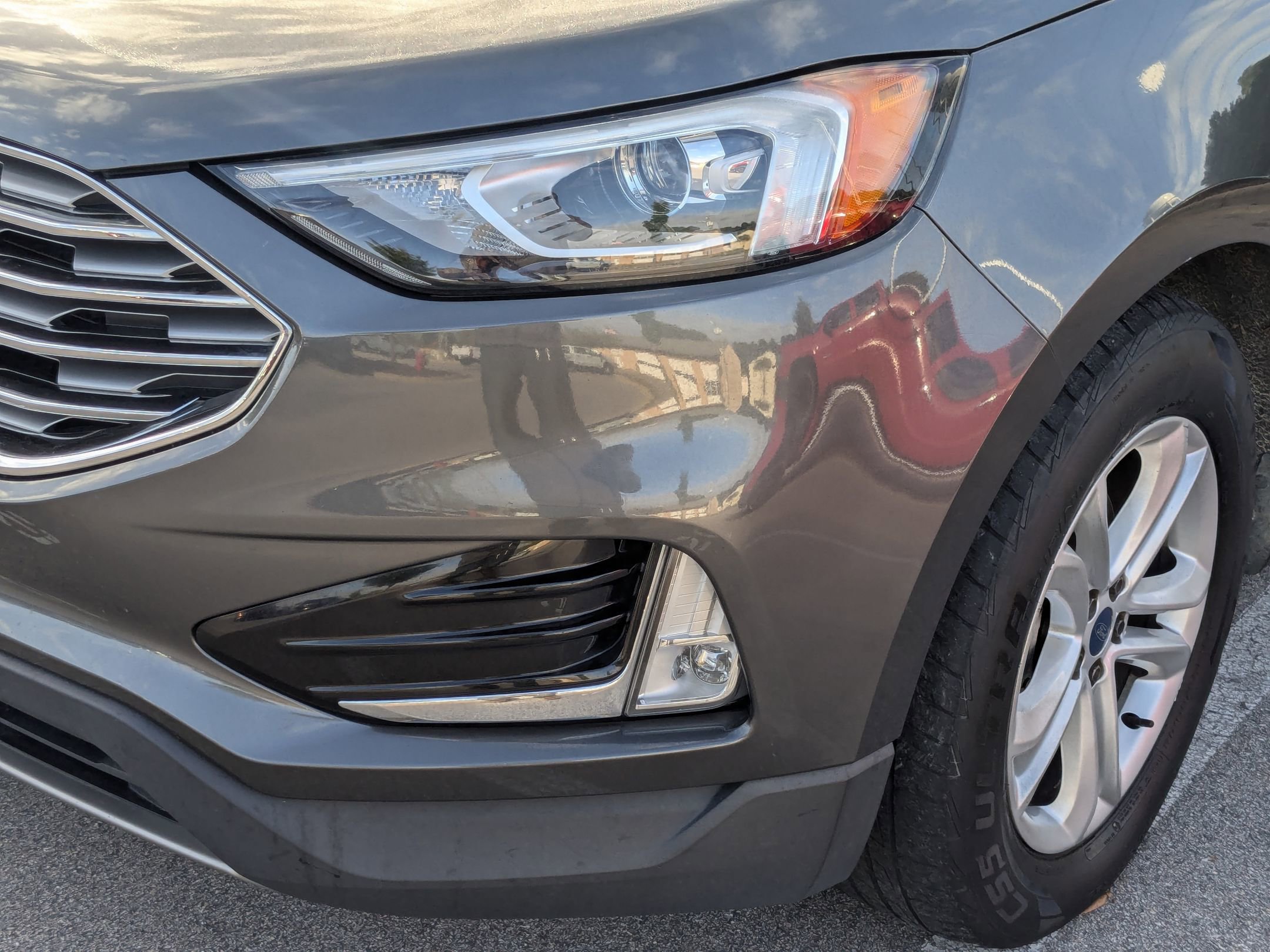 2020 Ford Edge SEL photo 3