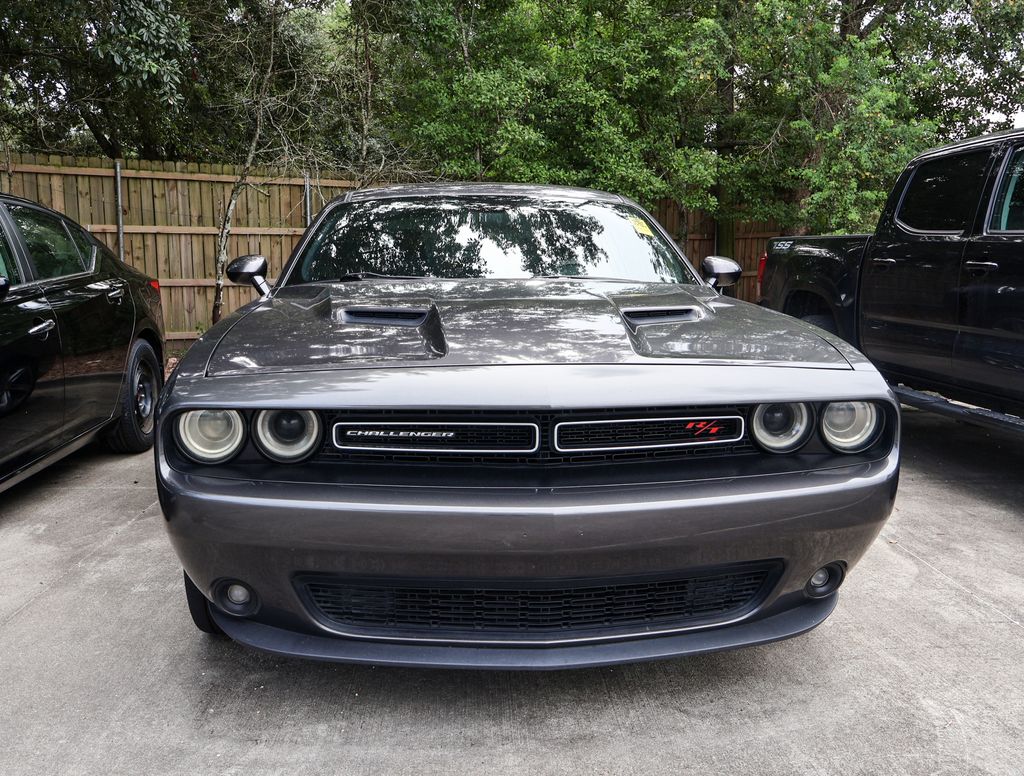 2015 Dodge Challenger R/T photo 2