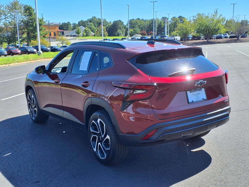 2025 Chevrolet Trax photo 6