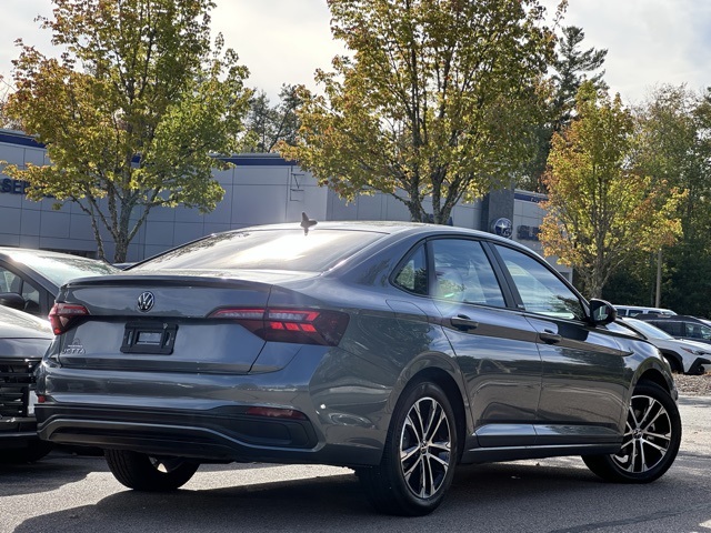 2024 Volkswagen Jetta 1.5T Sport photo 4