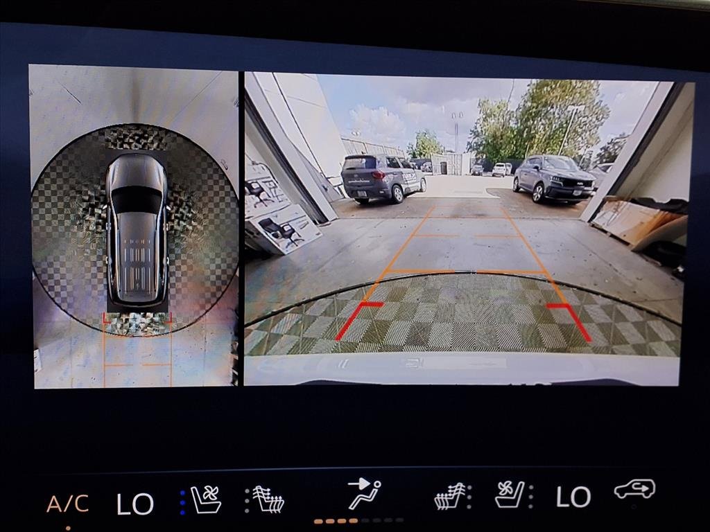 2026 Buick Enclave Avenir photo 2