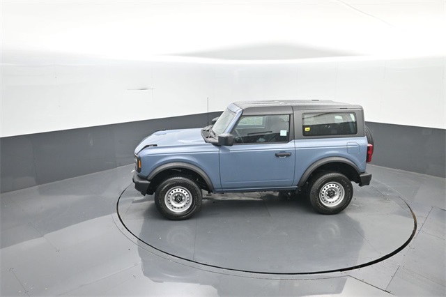 2025 Ford Bronco Base photo 16