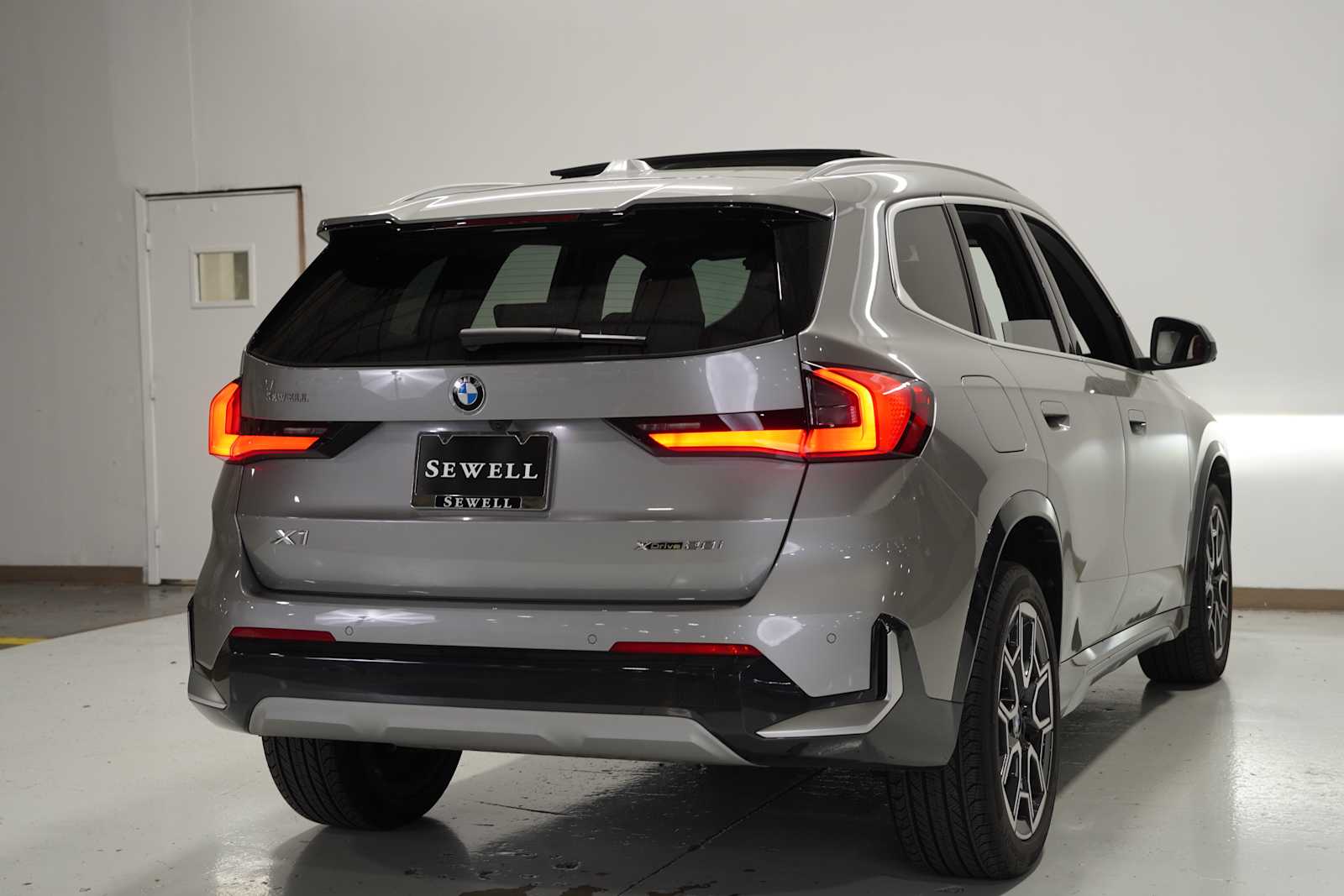 2025 Bmw X1 XDrive28i photo 4