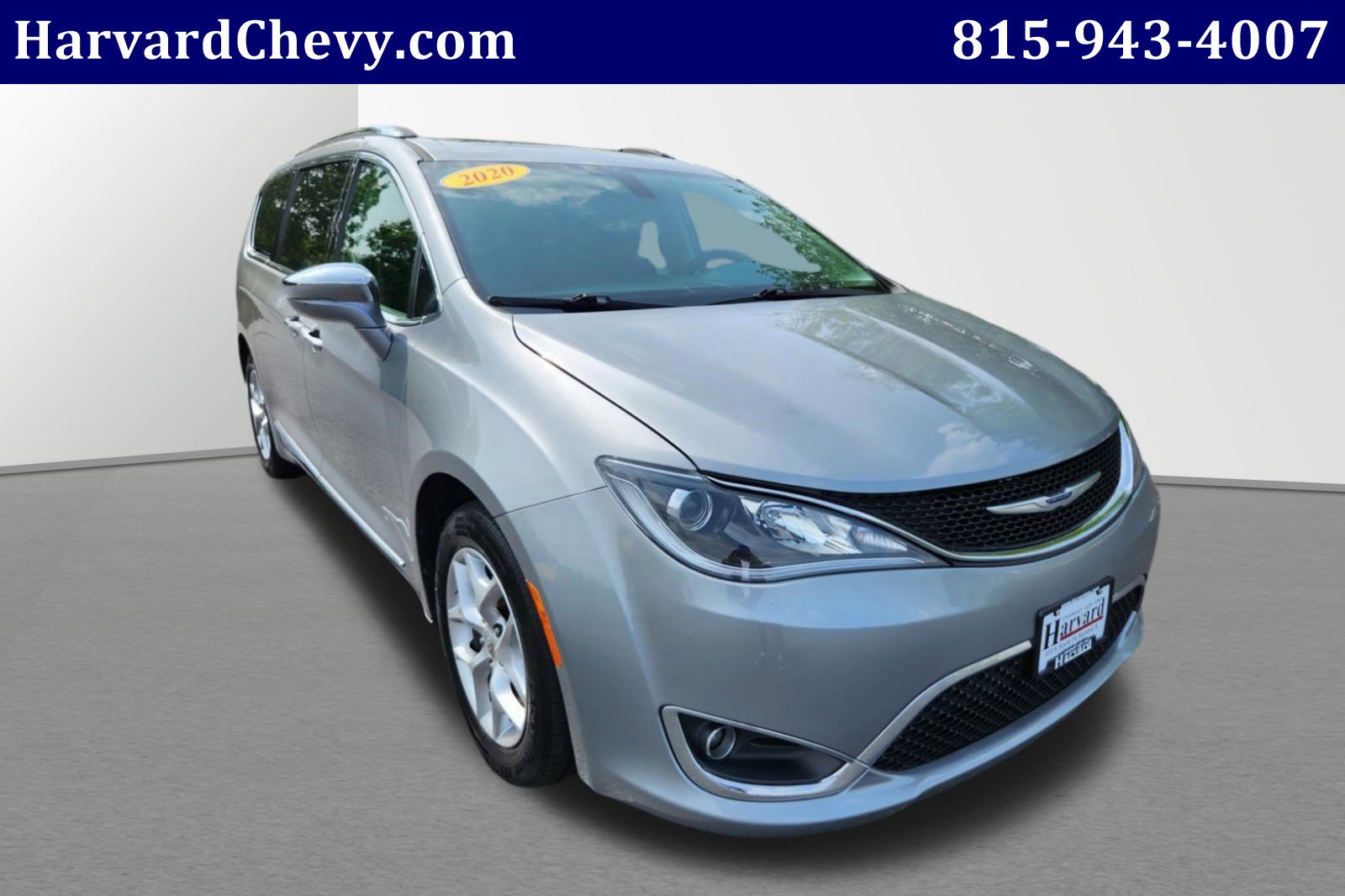 2020 Chrysler Pacifica Limited's photo