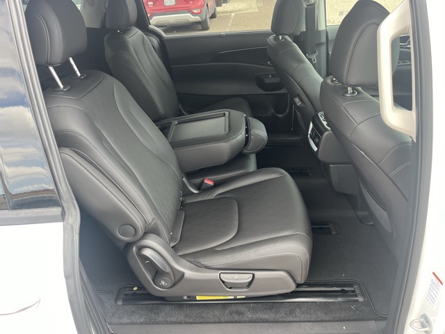 2026 Kia Carnival SX photo 17