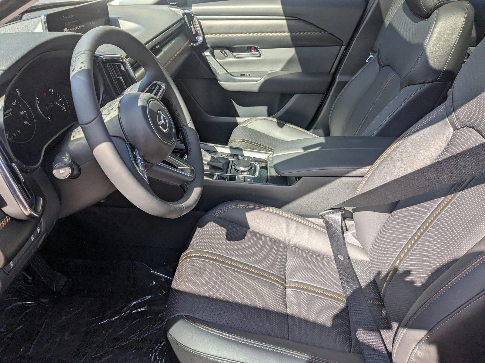 2025 Mazda CX-50 Premium Plus photo 4