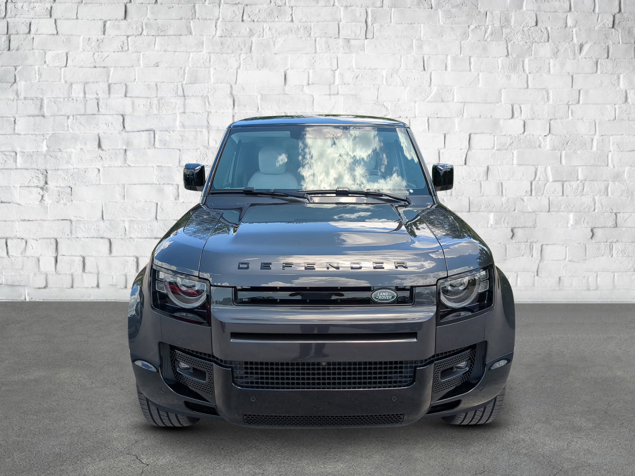 2025 Land Rover Defender 110 X-Dynamic SE photo 2