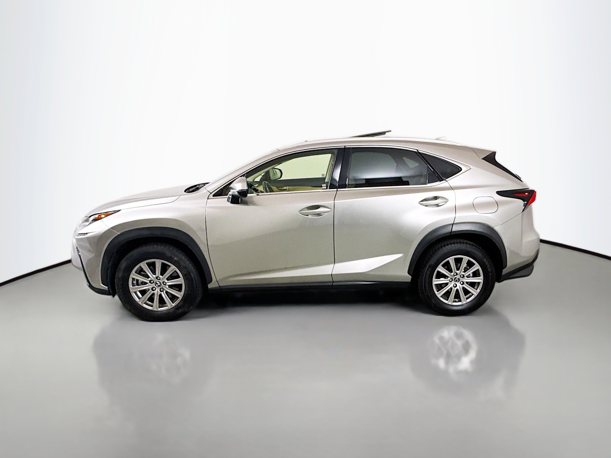 2020 Lexus NX 300 photo 4