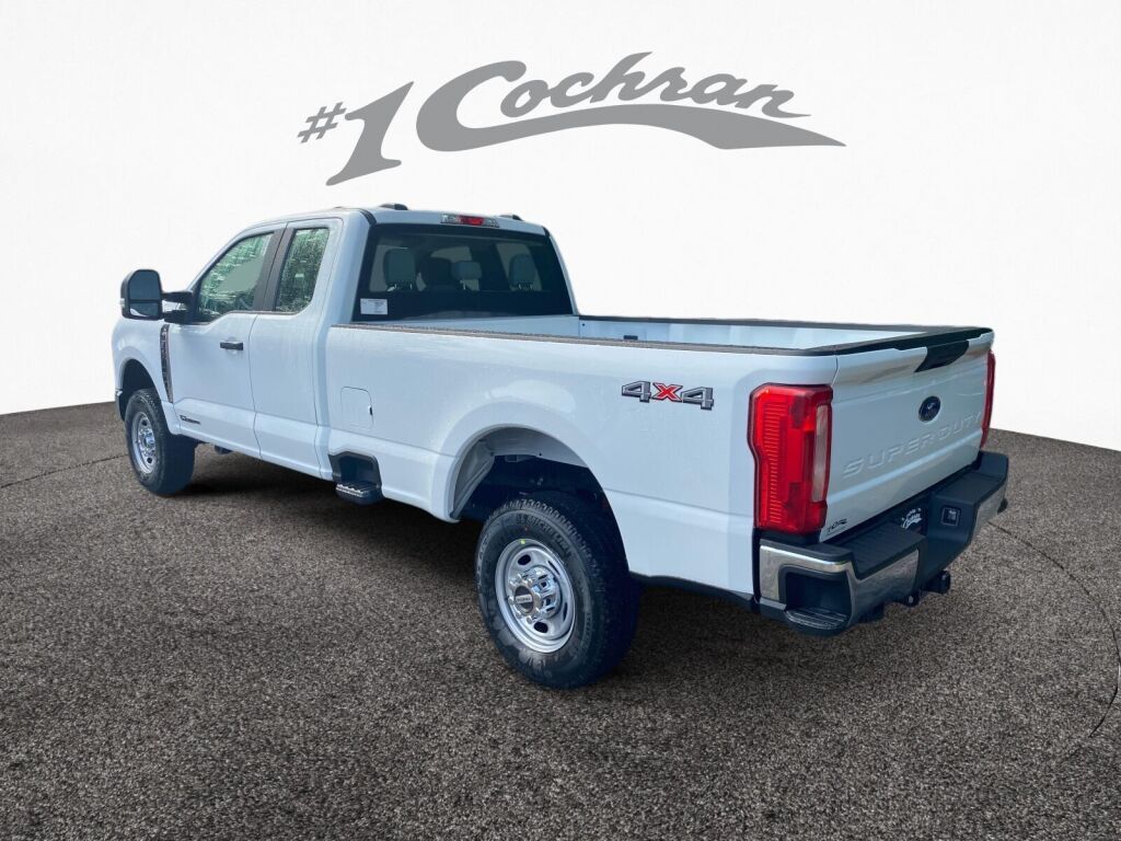 2025 Ford F-350 XL photo 4