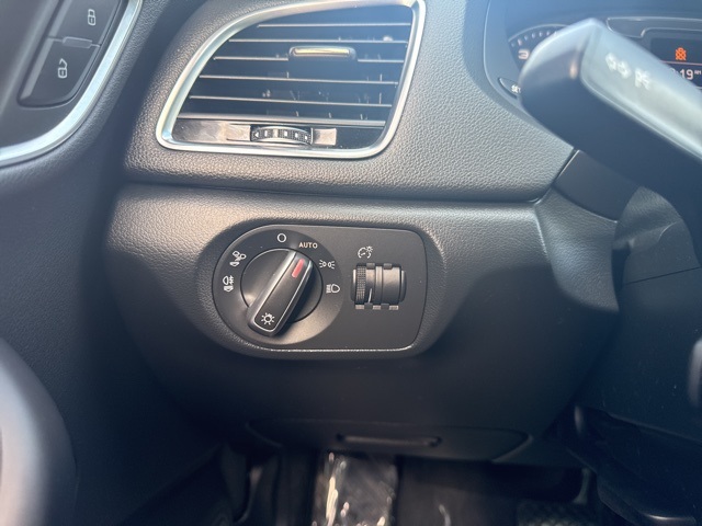 2017 Audi Q3 Premium photo 11
