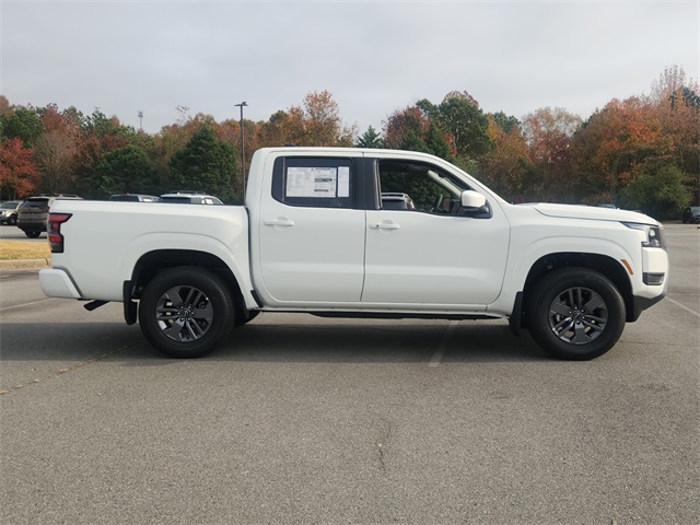 2026 Nissan Frontier Crew Cab SV photo 2