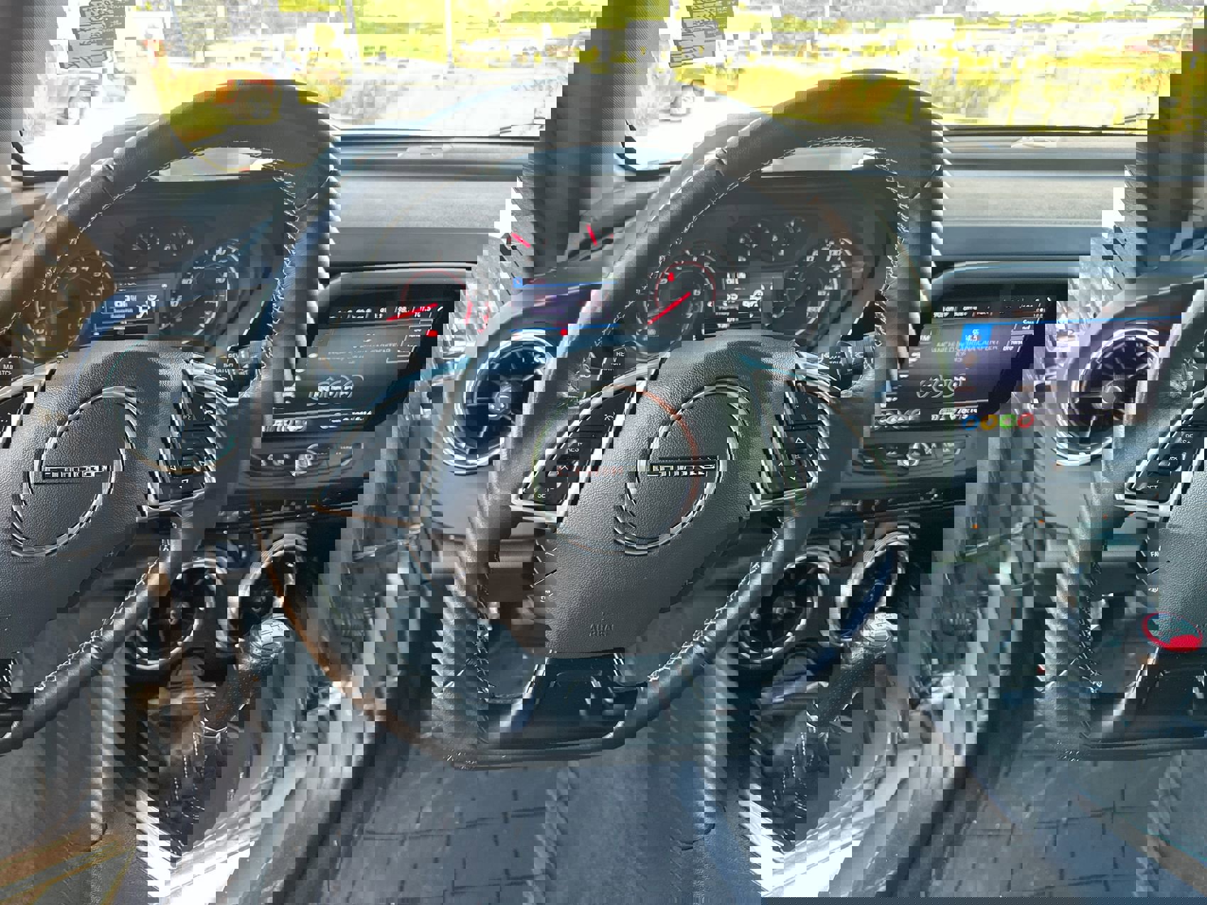 2020 Chevrolet Camaro LT1 photo 13