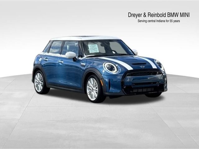 2023 MINI Hardtop 4 Door S's photo