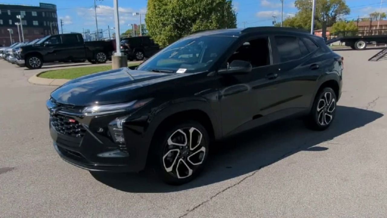 2026 Chevrolet Trax photo 2