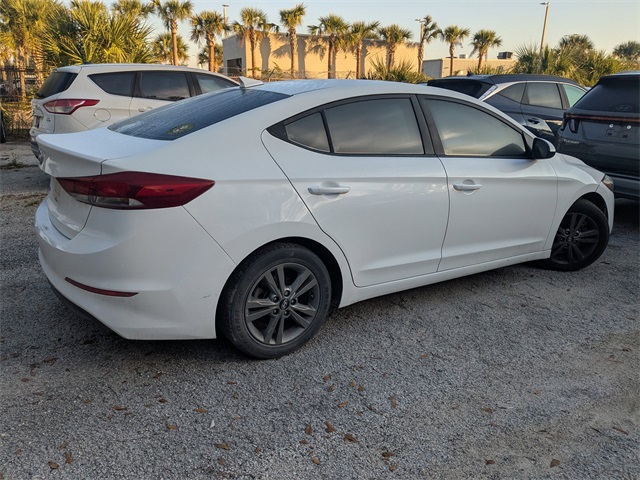 2018 Hyundai Elantra SEL photo 3