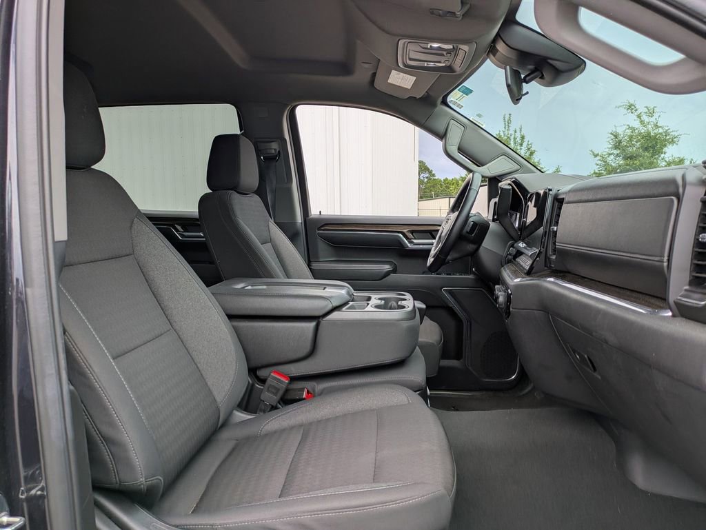 2024 Chevrolet Silverado 1500 LT photo 26