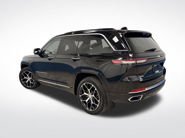 2025 Jeep Grand Cherokee Summit photo 3
