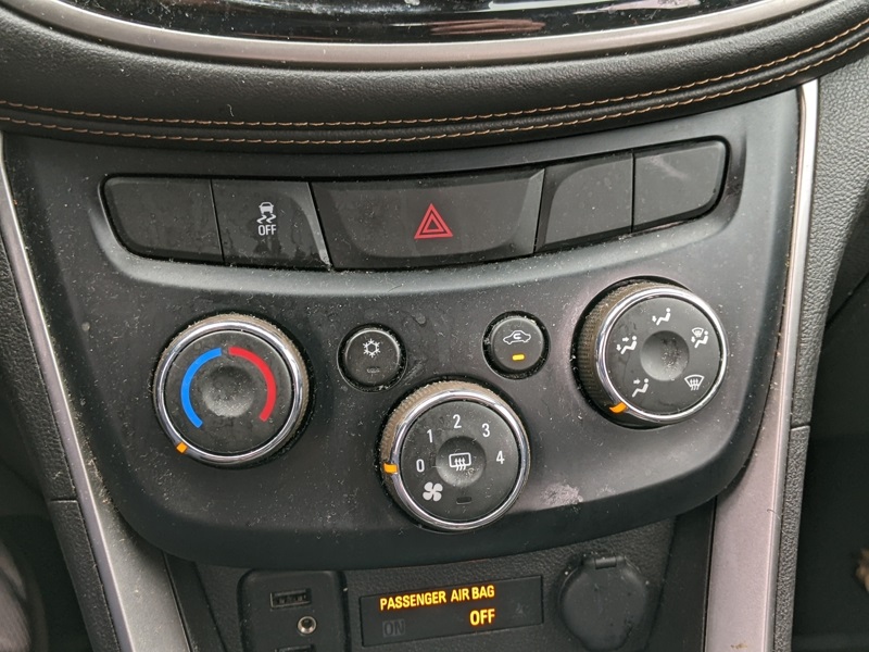 2020 Chevrolet Trax LS photo 13