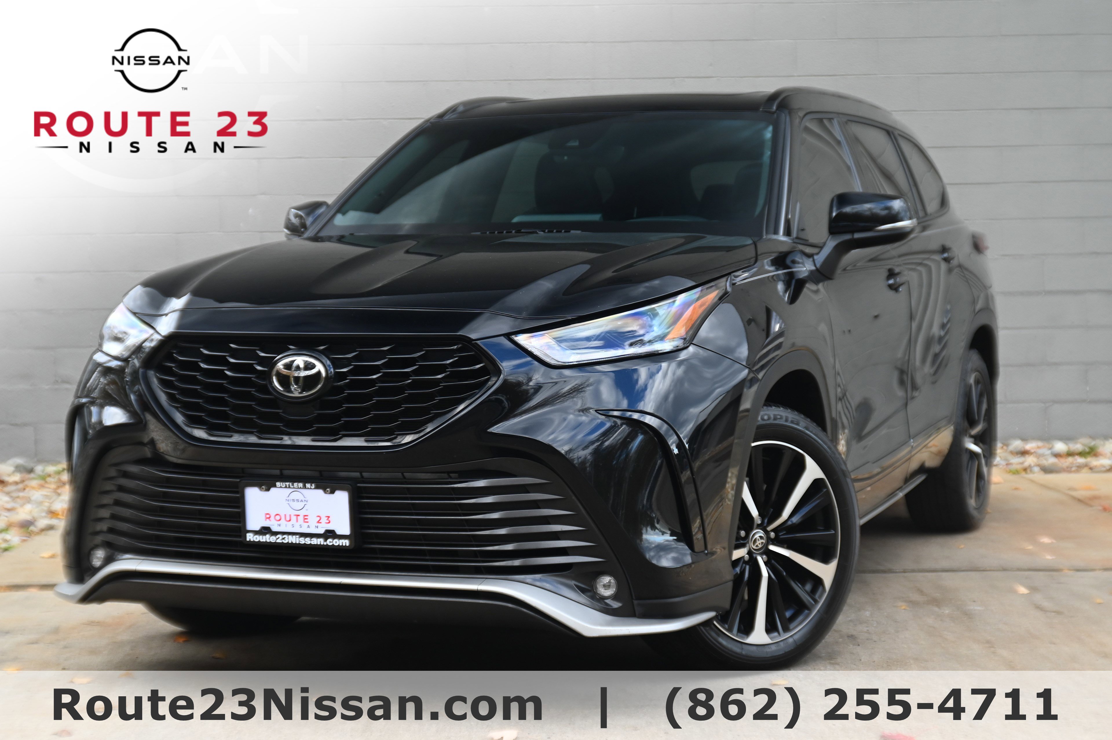 2022 Toyota Highlander XSE's photo