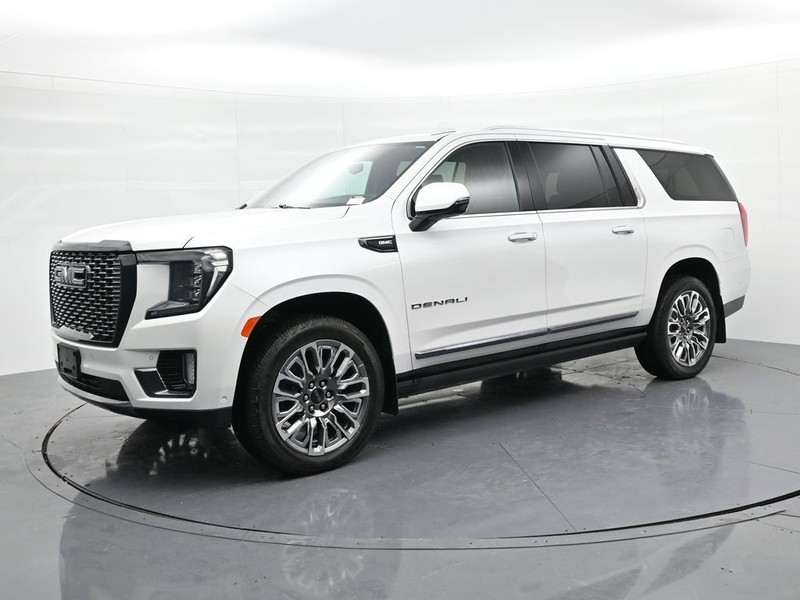 2023 GMC Yukon XL Denali Ultimate's photo