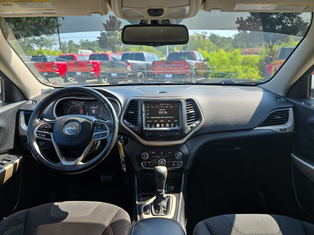 2017 Jeep Cherokee Latitude photo 14