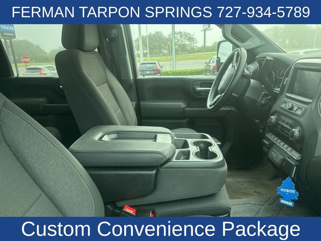 2024 Chevrolet Silverado 2500HD Custom photo 3